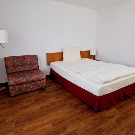Apart Hotel Sehnde Ngoại thất bức ảnh