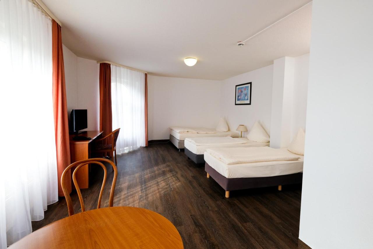 Apart Hotel Sehnde Ngoại thất bức ảnh