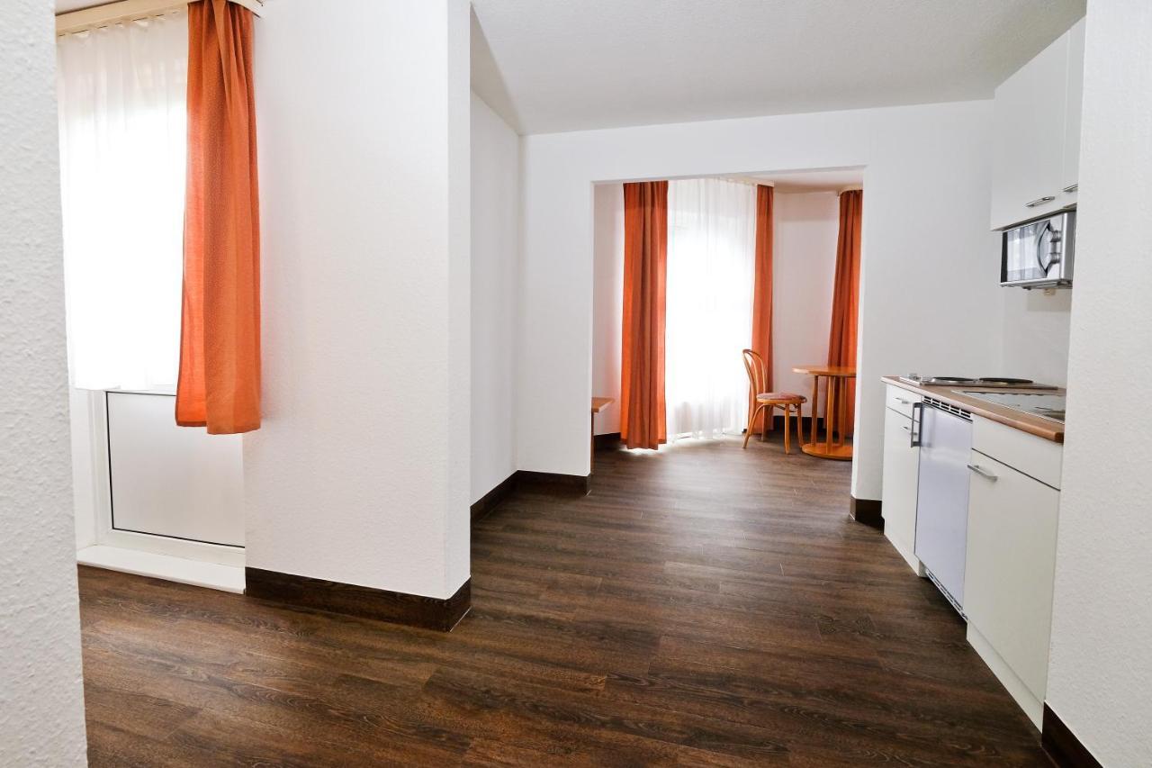Apart Hotel Sehnde Ngoại thất bức ảnh