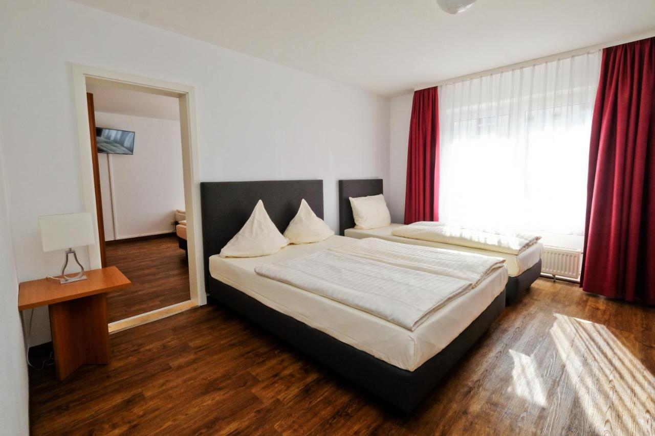 Apart Hotel Sehnde Ngoại thất bức ảnh