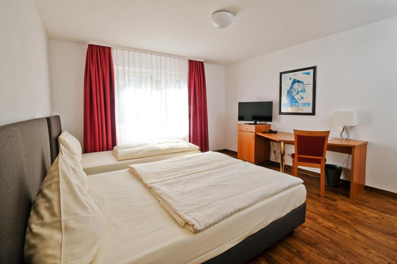 Apart Hotel Sehnde Ngoại thất bức ảnh