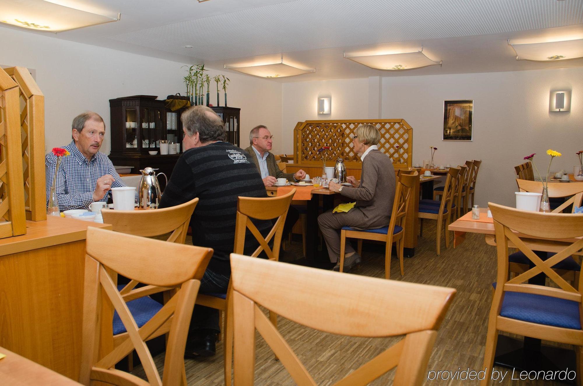 Apart Hotel Sehnde Ngoại thất bức ảnh