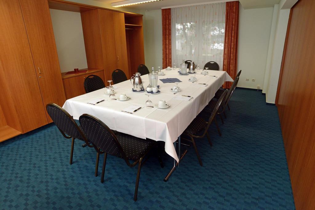 Apart Hotel Sehnde Ngoại thất bức ảnh