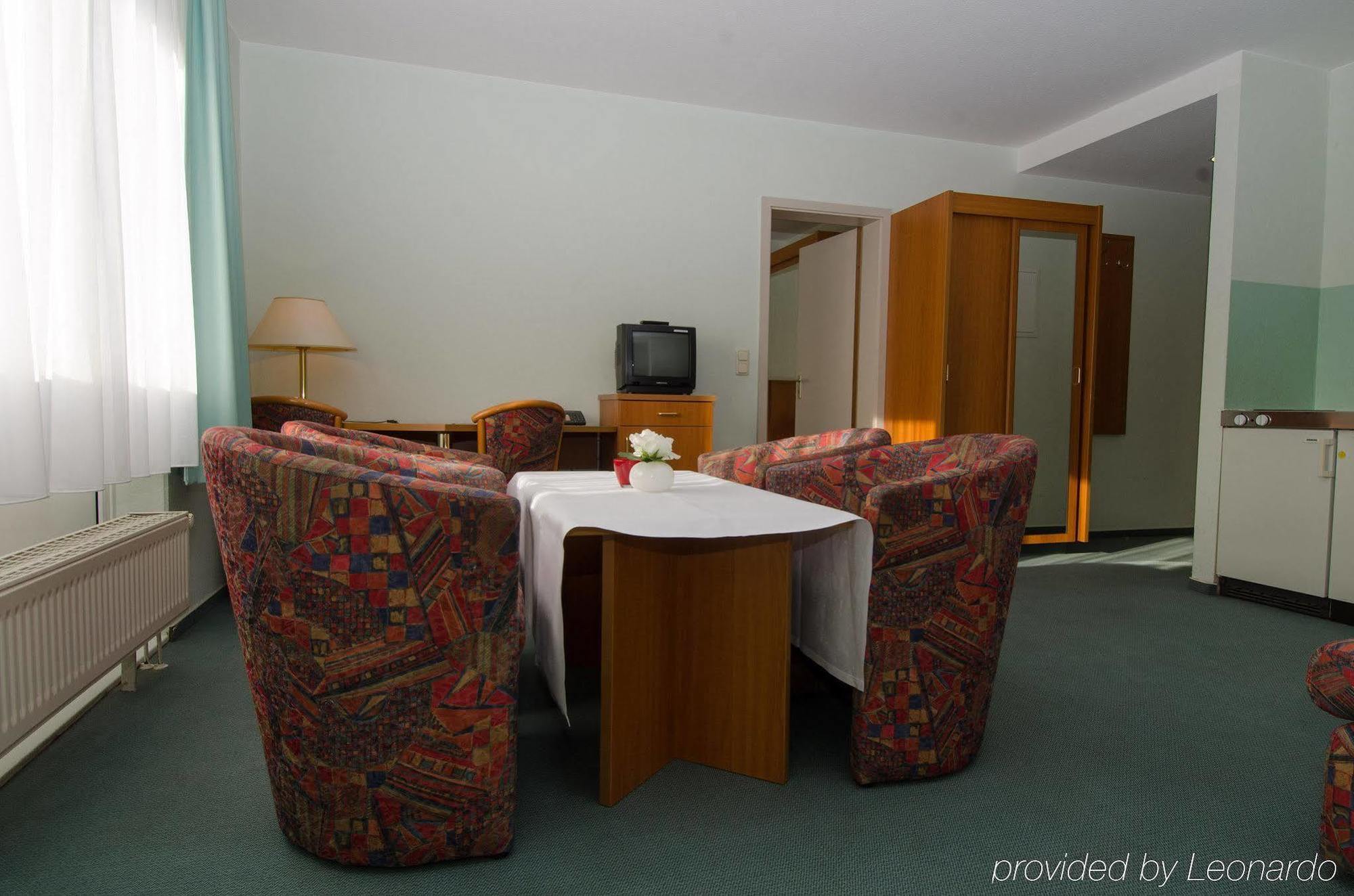 Apart Hotel Sehnde Ngoại thất bức ảnh