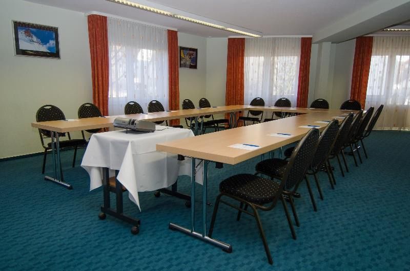 Apart Hotel Sehnde Ngoại thất bức ảnh