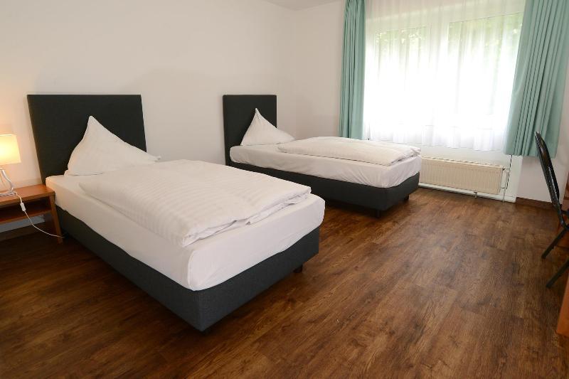 Apart Hotel Sehnde Ngoại thất bức ảnh